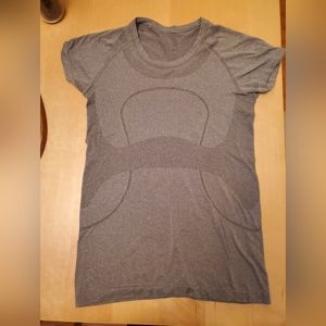 Lululemon Swiftly Tech tee